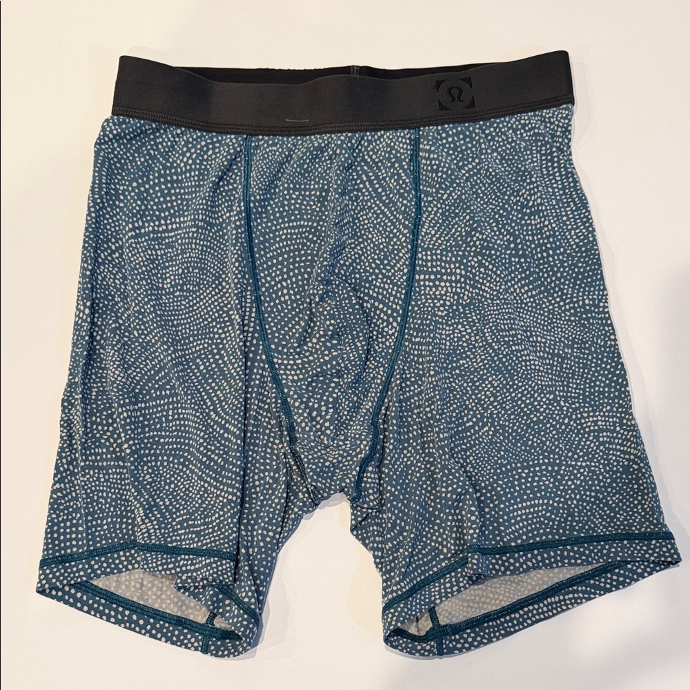 lululemon athletica all in motion 6” S
